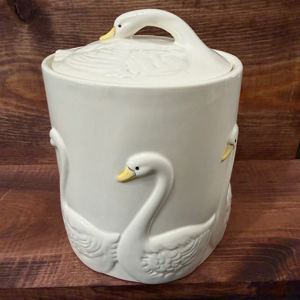 Vintage 1983 Ron Gordon Designs Ceramic Swan Cookie Jar Canister Cream Signed